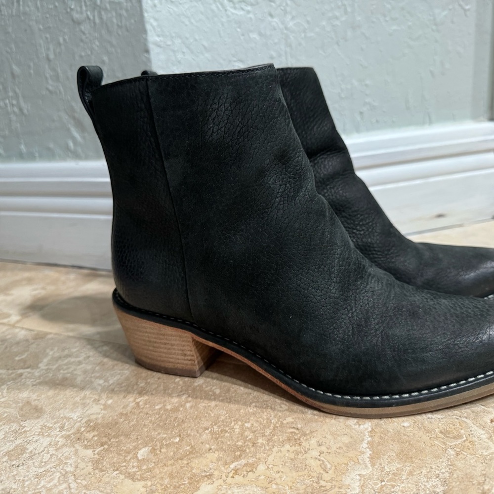 Cole Haan Reilly Black Nubuck Leather Booties Size 6.5 - Picture 3 of 8